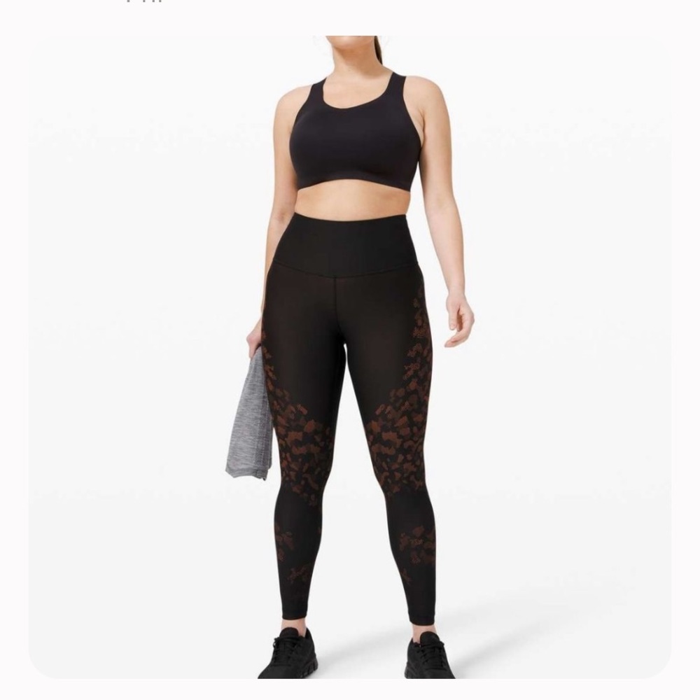 Lululemon mapped out high rise leggings